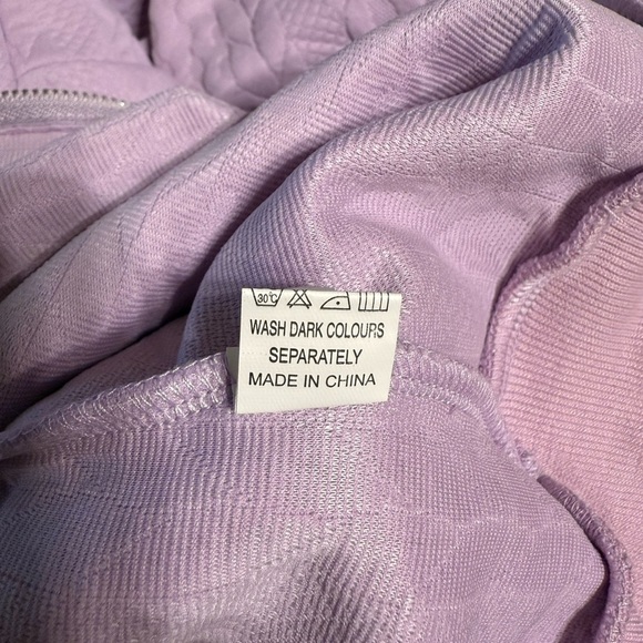 NWOT Women’s Sz Large Violet/Lavender Hoodie Long Sleeves Zip Pockets Textured - Picture 5 of 15